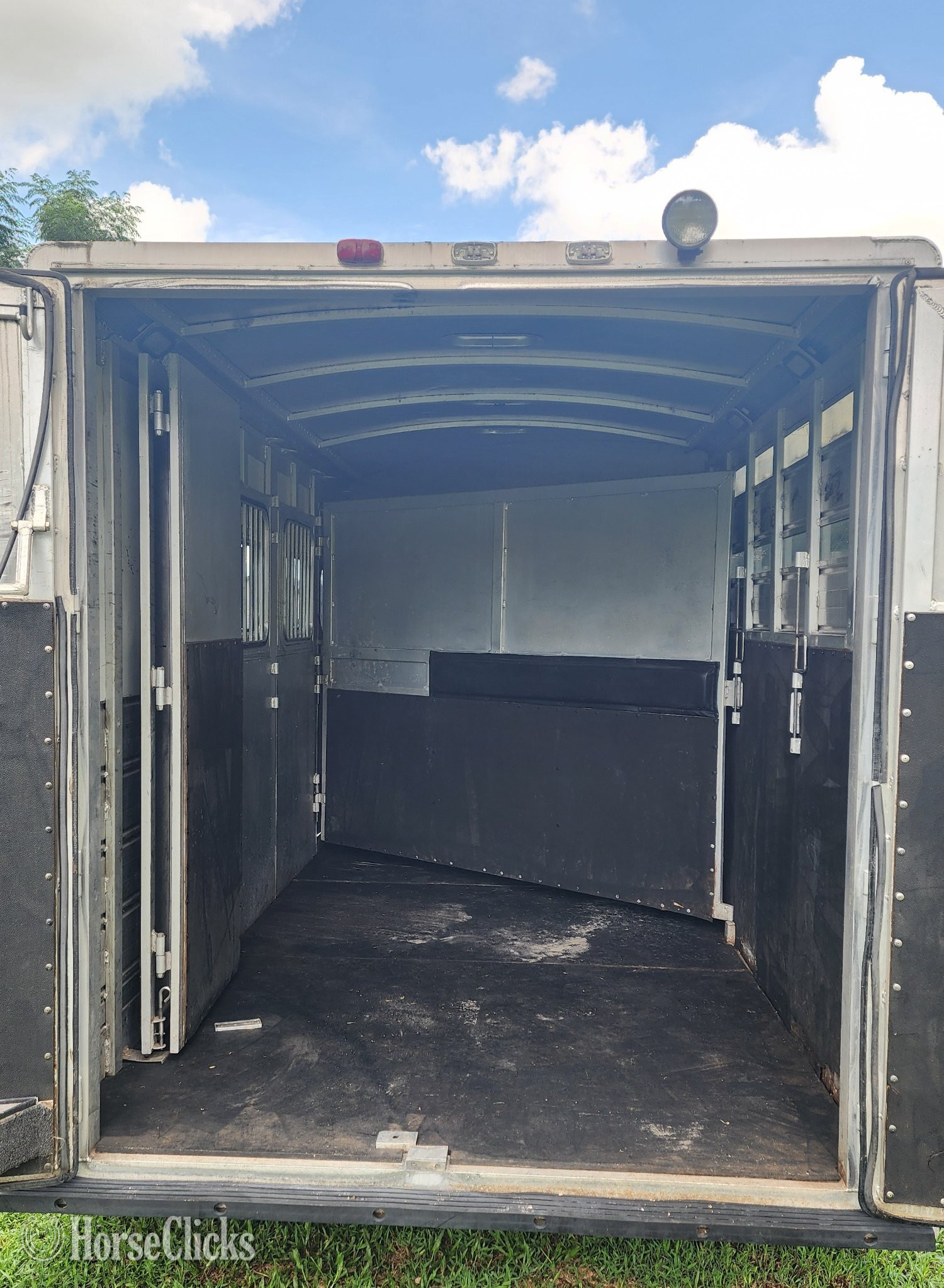 Horse Trailers - 2002 Cherokee Trailers  Gooseneck Horse Trailer in Florida