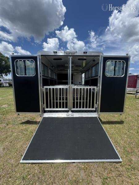 Shadow Trailers 2027 Shadow 6 Pen Supreme Bumper Pull Livestock Trailer - Livestock Trailers