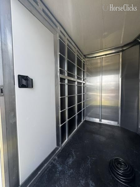 Livestock Trailers - Shadow Trailers 2027 Shadow 6 Pen Supreme Bumper Pull Livestock Trailer