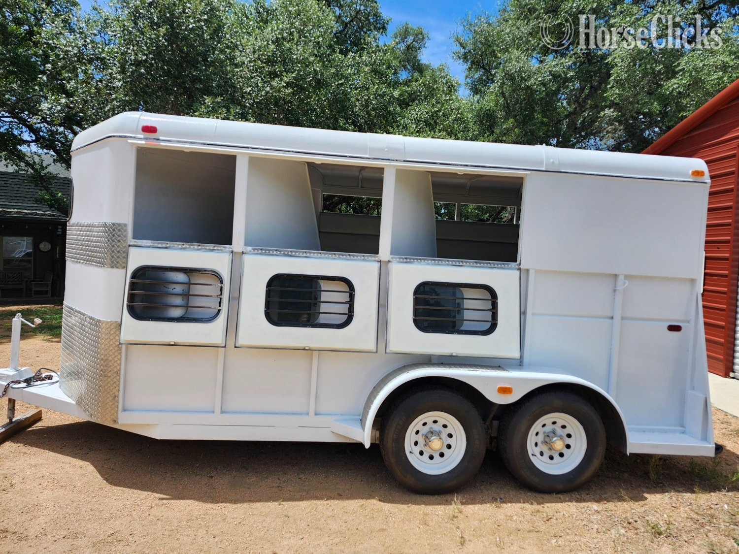 1999 Logan Coach Wrangler Bumper Pull Horse Trailer Texas