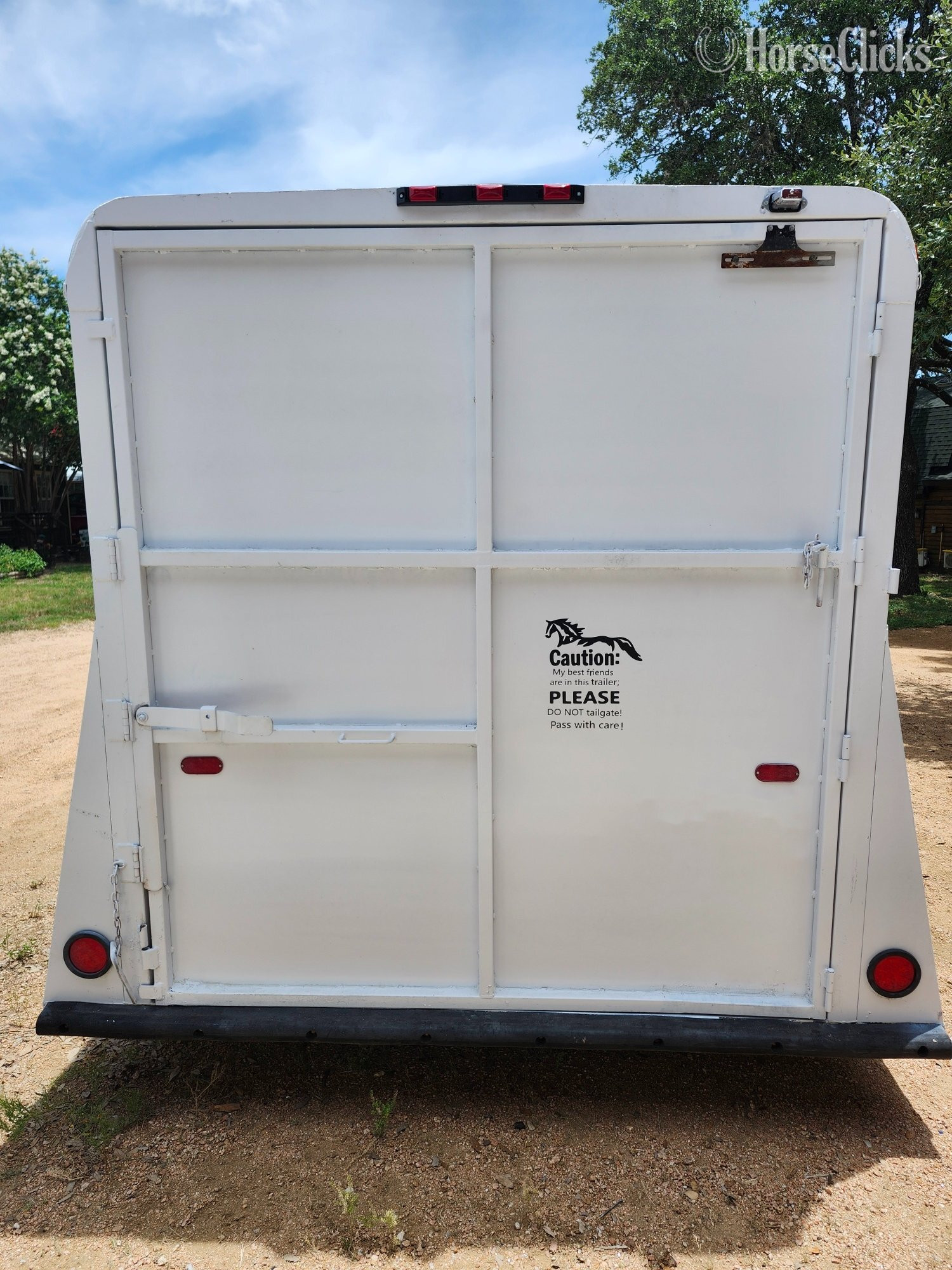 Horse Trailers - 1999 Logan Coach Wrangler Bumper Pull Horse Trailer in Texas