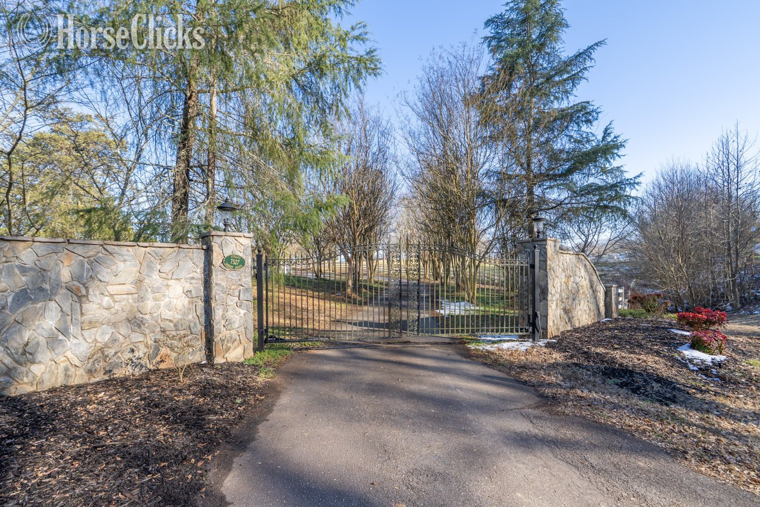 Farms - Fully furnished estate on 59+ acres