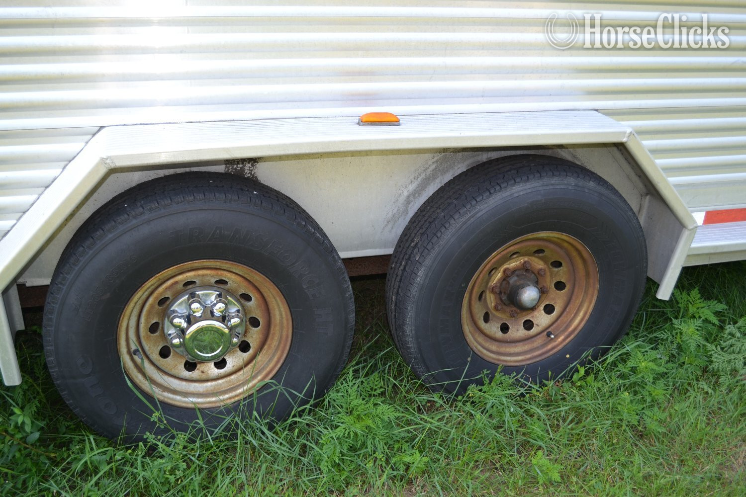 Horse Trailers - 2005  Exiss Gooseneck Horse Trailer in Wisconsin