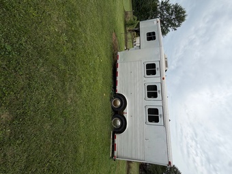 1995 Sooner Trailers  Gooseneck Horse Trailer