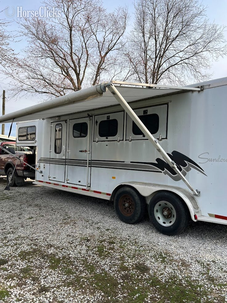 Horse Trailers - 1998 Sundowner Trailers  Gooseneck Horse Trailer