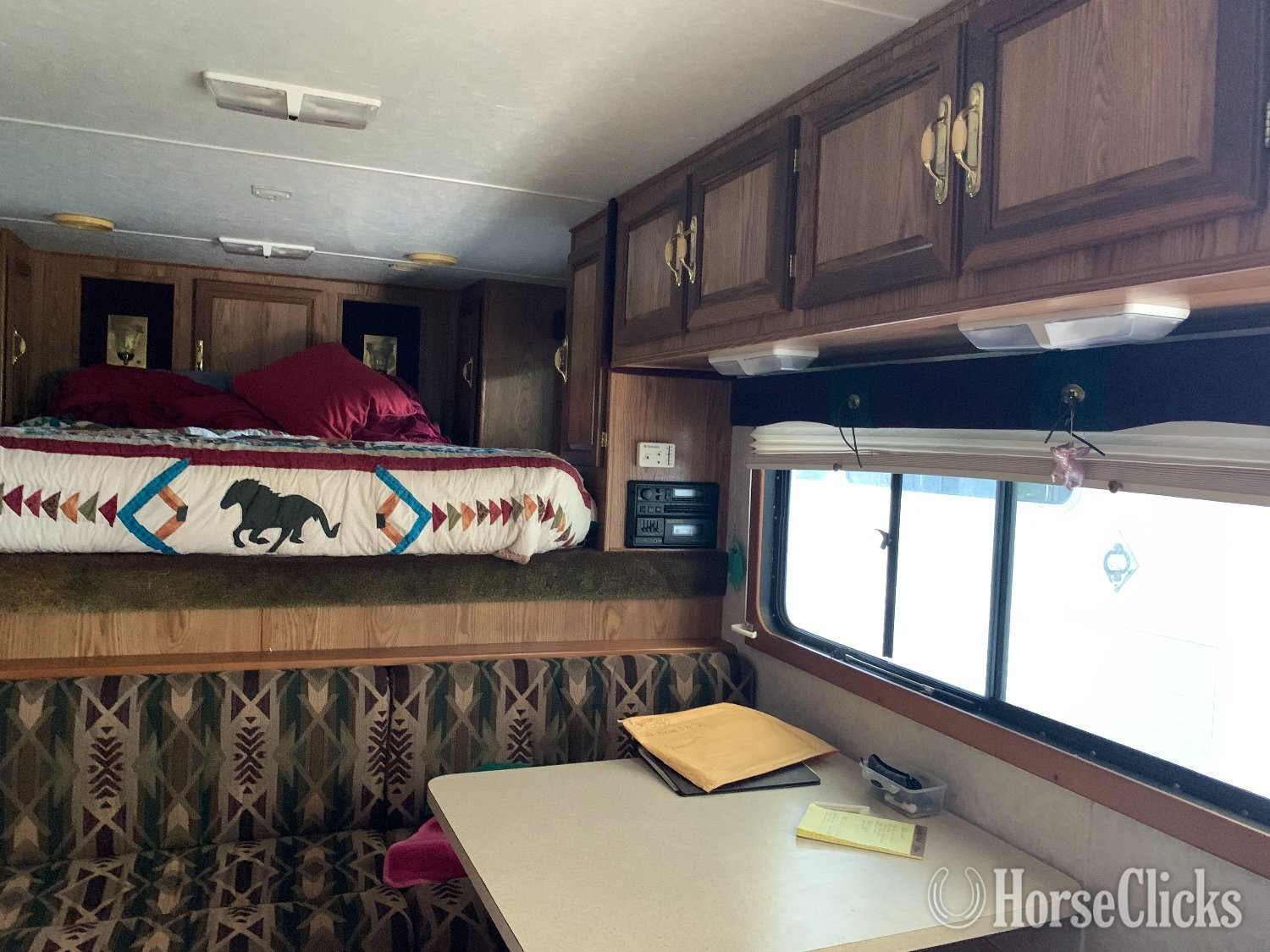 Florida 2000 Sundowner Trailers Sierra 8012 w/Living Quarters Gooseneck Horse Trailer