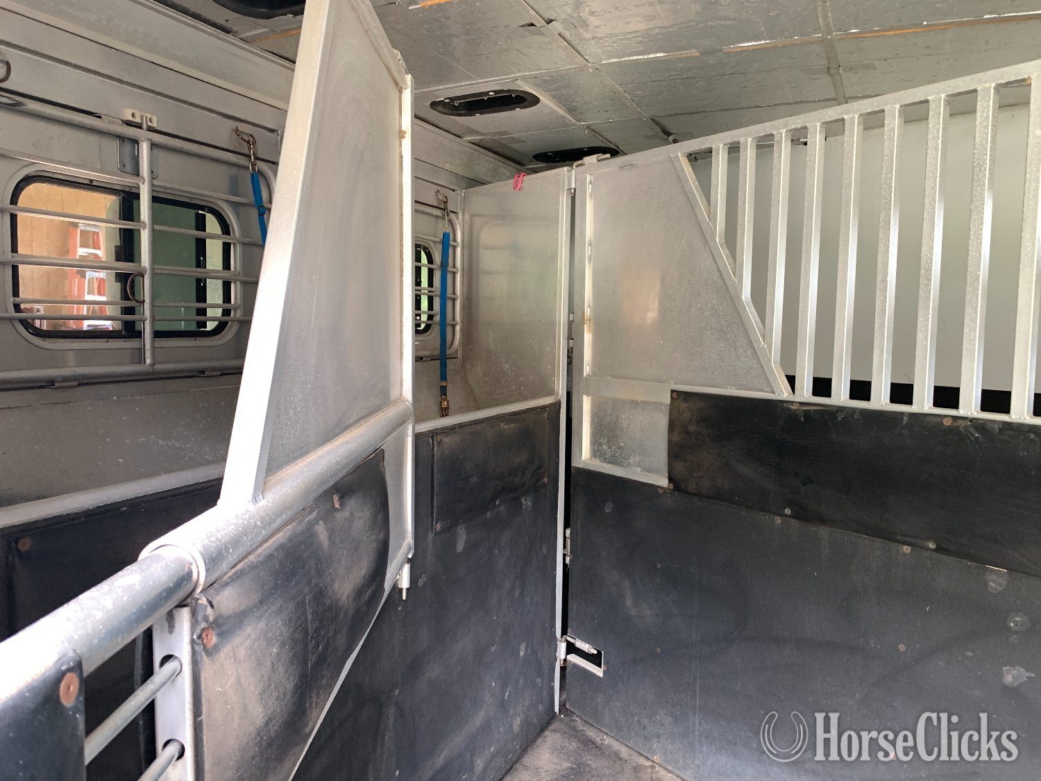 2000 Sundowner Trailers Sierra 8012 w/Living Quarters Gooseneck Horse Trailer - Horse Trailers