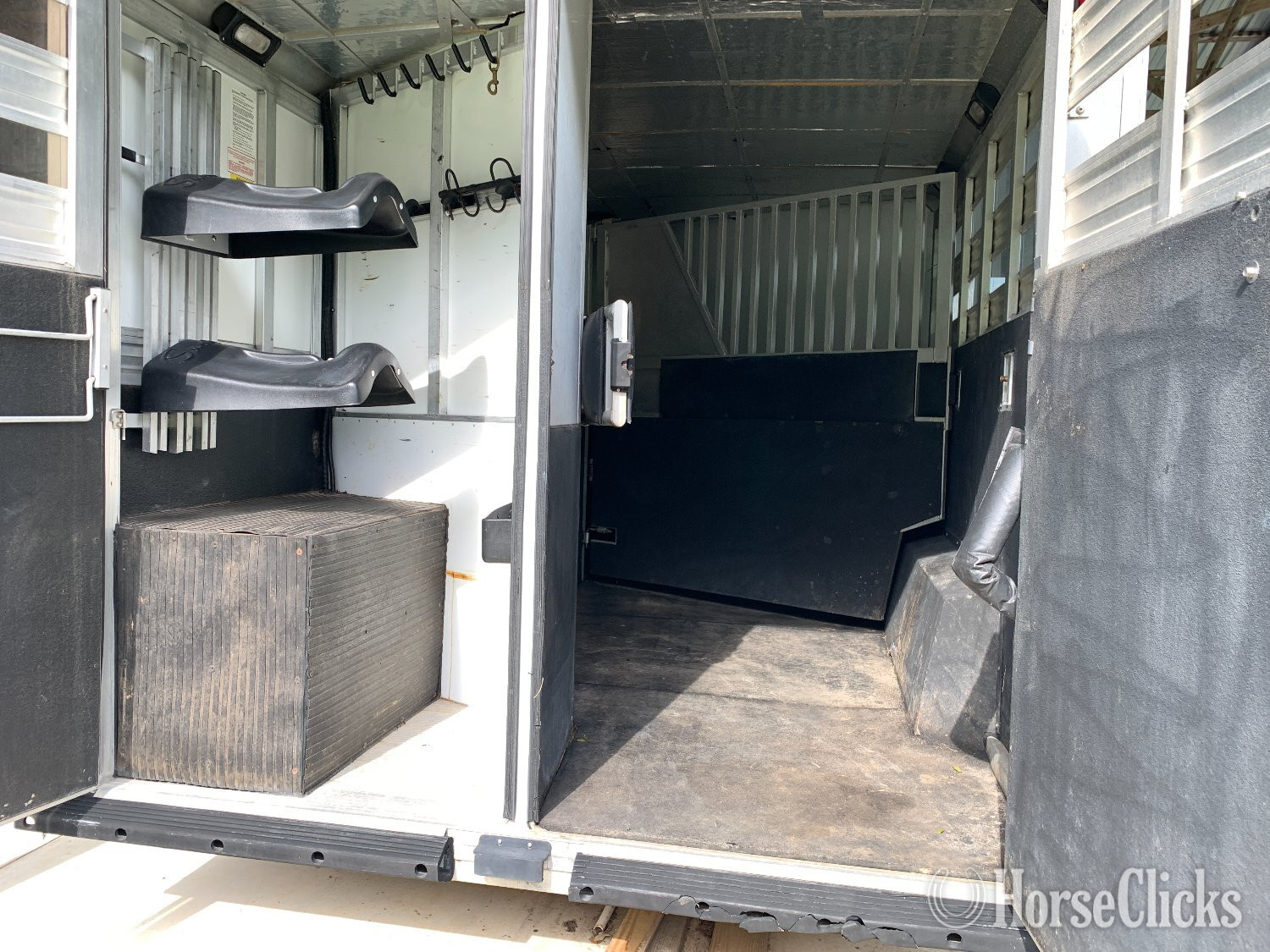 2000 Sundowner Trailers Sierra 8012 w/Living Quarters Gooseneck Horse Trailer Florida