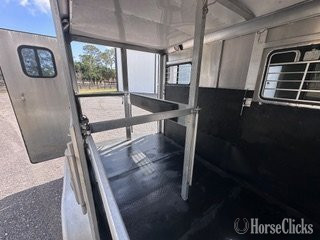 2000 Custom-fab  Gooseneck Horse Trailer in Florida