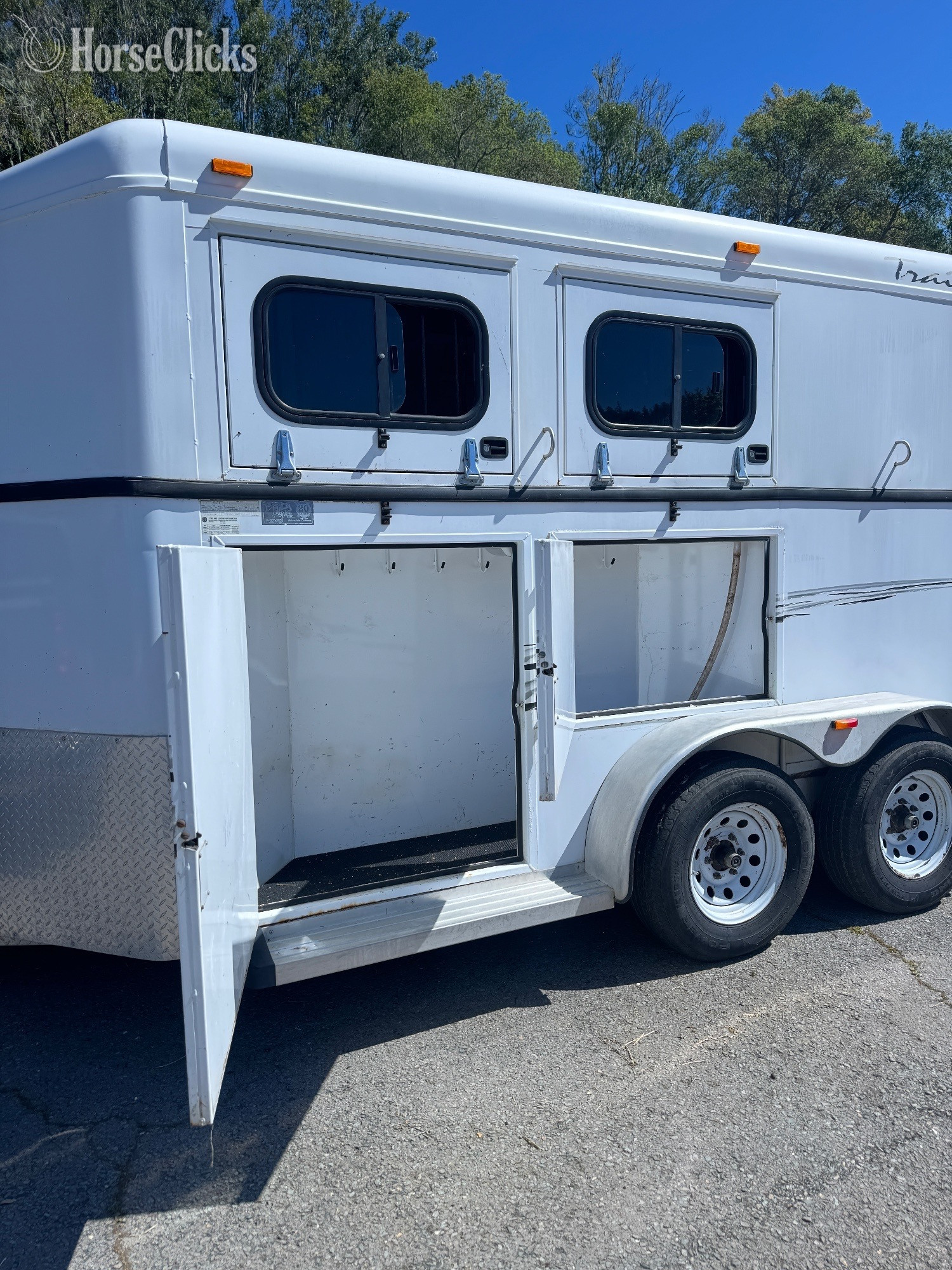 California 2010 Trails West Classic Bumper Pull Horse Trailer