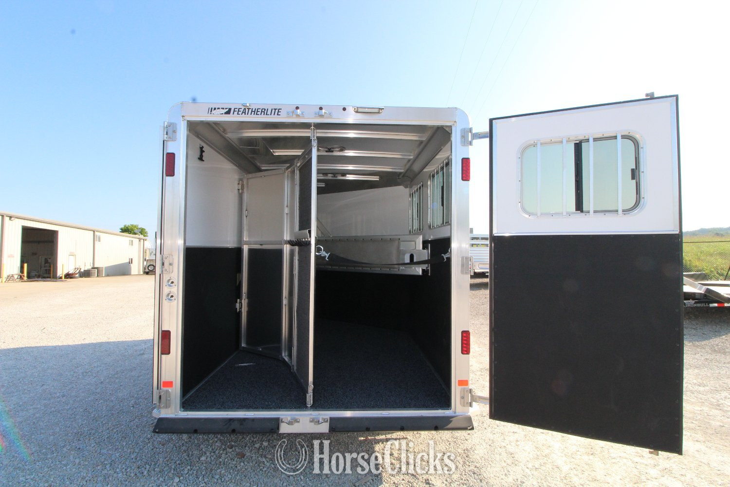 2025 Featherlite Trailers 9400 Bumper Pull Horse Trailer - Horse Trailers