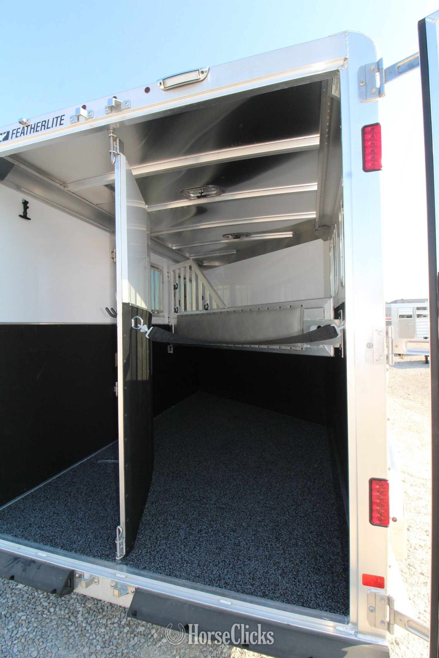 Horse Trailers - 2025 Featherlite Trailers 9400 Bumper Pull Horse Trailer in Missouri