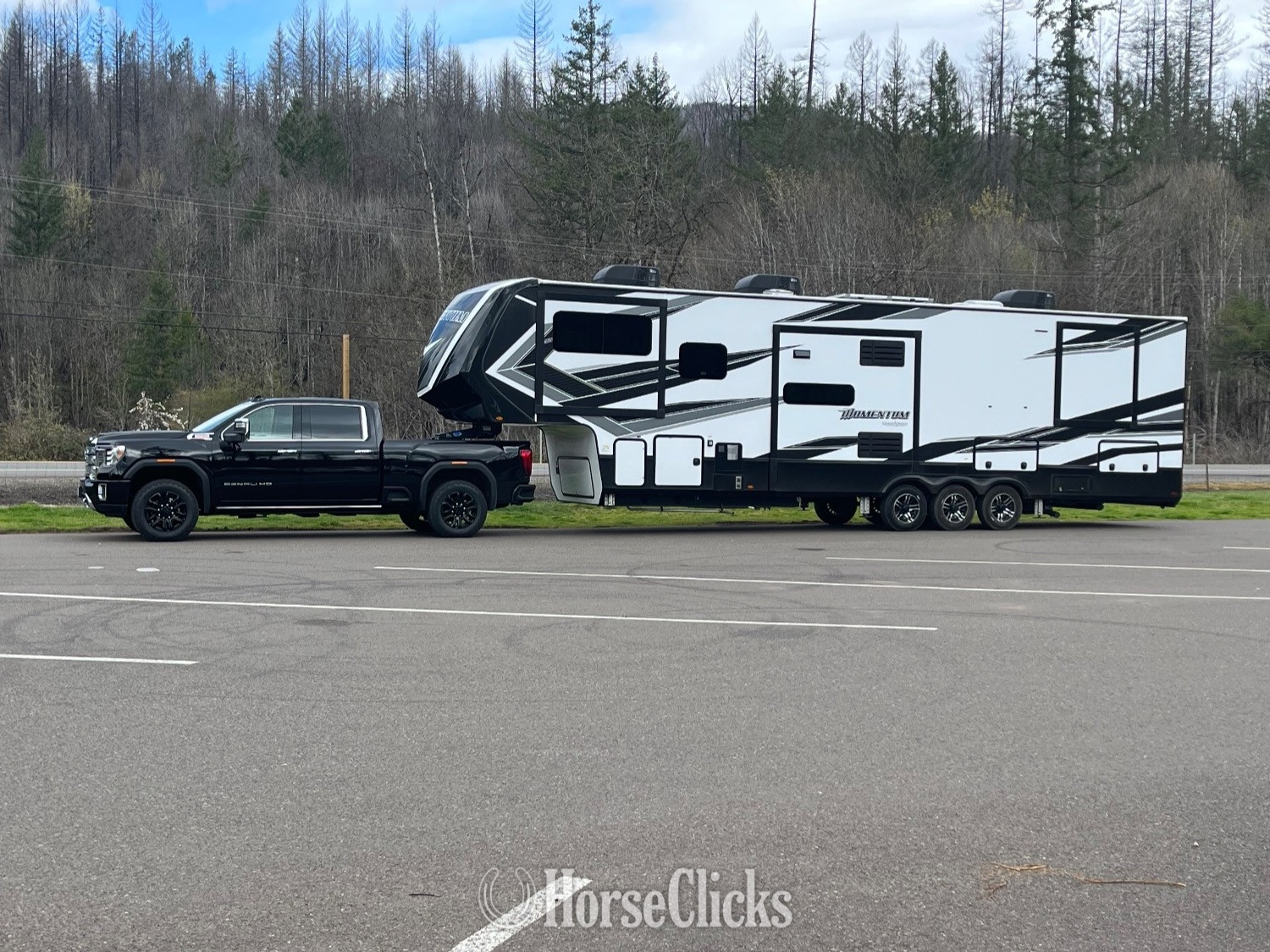 2022 4-Star Trailers Grand Design Momentum 5th wheel 376THS Bumper Pull Other Trailer in Oregon