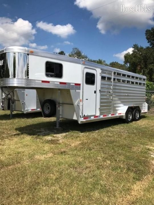 2027 Exiss Trailers 7020 Stock Combo w/ Dressing Room  Gooseneck Livestock Trailer