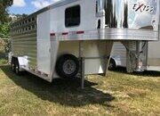 2027 Exiss Trailers 7020 Stock Combo w/ Dressing Room  Gooseneck Livestock Trailer