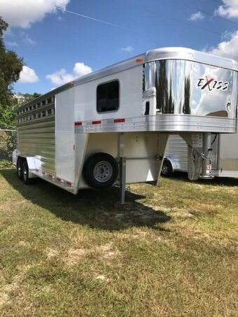 2027 Exiss Trailers 7020 Stock Combo w/ Dressing Room  Gooseneck Livestock Trailer