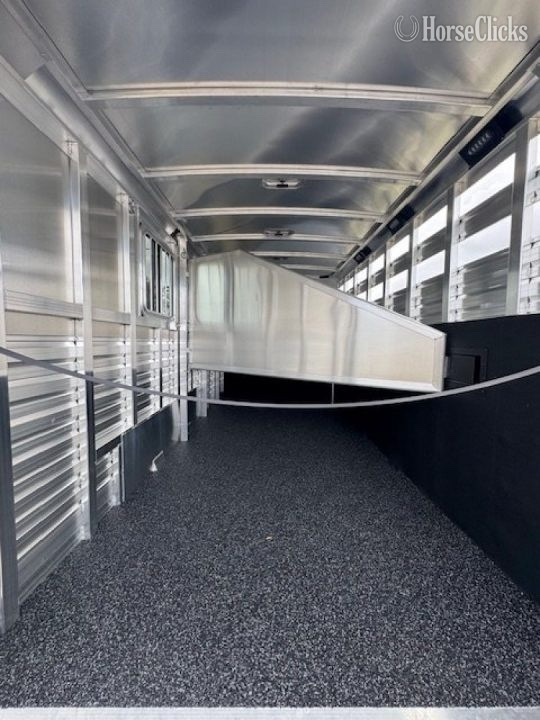 2026 Exiss Trailers Express CXF Gooseneck Horse Trailer - Horse Trailers
