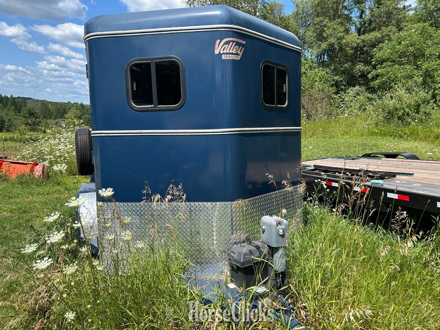 2020 Valley Trailers Enclosed slant load horse/stock combo Bumper Pull Horse Trailer - Horse Trailers