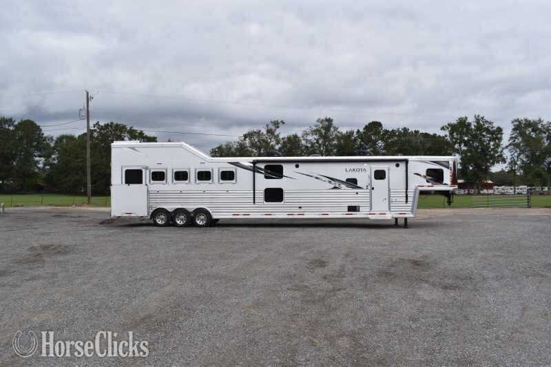 2021 Lakota 8519TBB Gooseneck Horse Trailer in Montana