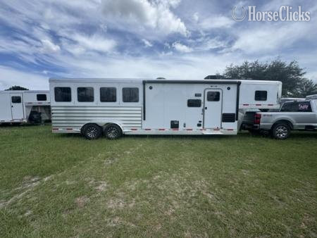 2026 Exiss Trailers Escape 7410 LQ Gooseneck Horse Trailer in Florida