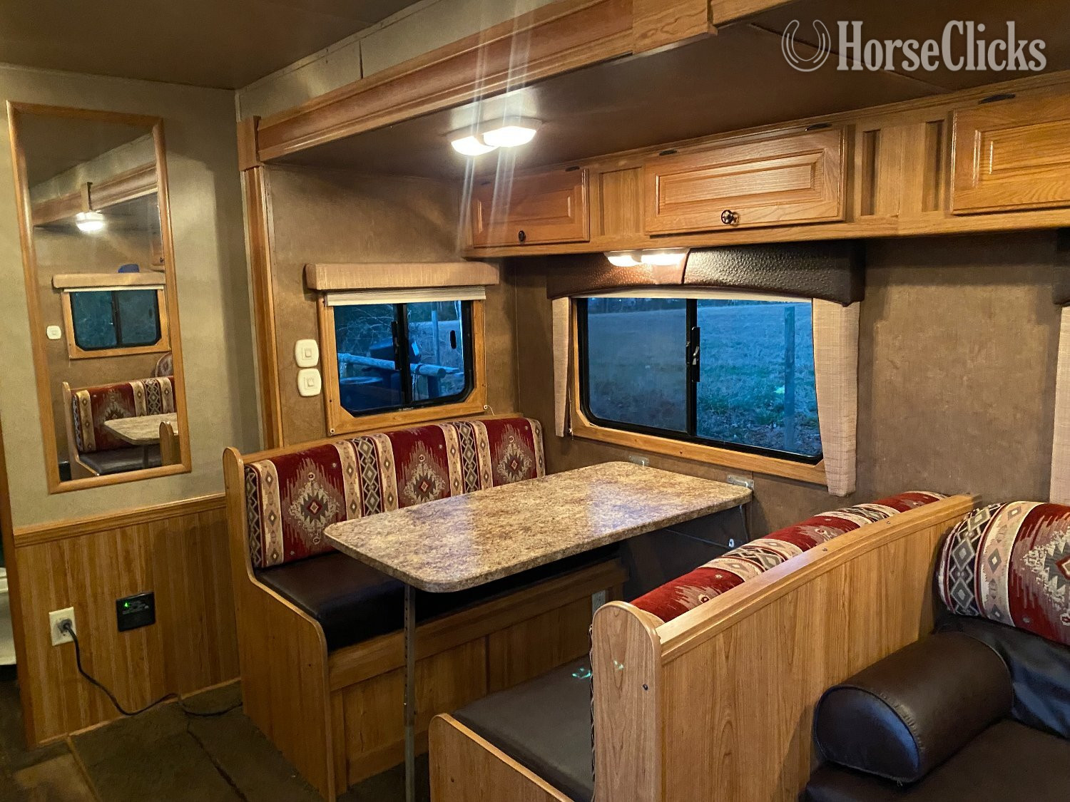 Arkansas 2014 Bison Coach Stratus Gooseneck Horse Trailer