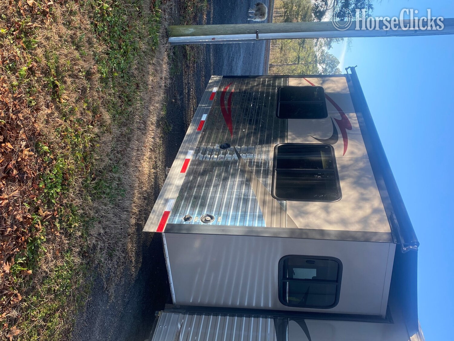 Horse Trailers - 2014 Bison Coach Stratus Gooseneck Horse Trailer