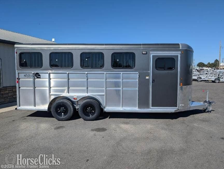 2026 C&B Maverick Bumper Pull Horse Trailer