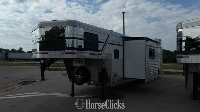2026 SMC Trailers 8314 SSR Gooseneck Horse Trailer in Missouri