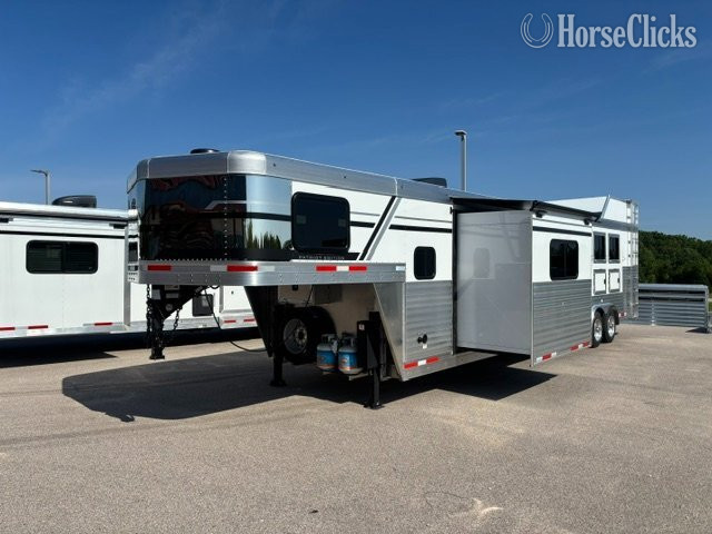 2026 SMC Trailers 8414 SSR Gooseneck Horse Trailer in Missouri