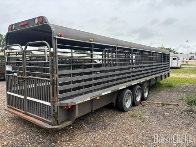 Missouri 2012 Gooseneck 36FT  Gooseneck Livestock Trailer