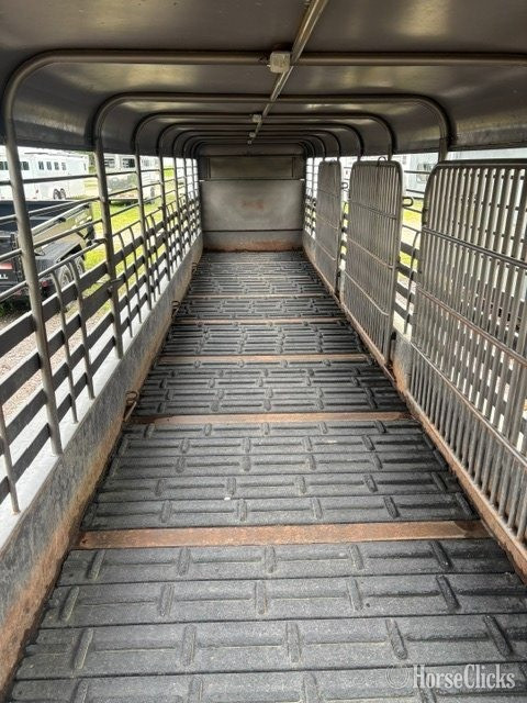 2012 Gooseneck 36FT  Gooseneck Livestock Trailer - Livestock Trailers