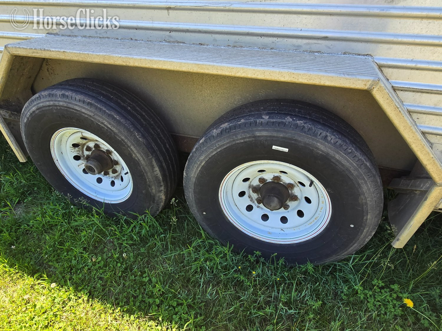 2005 Featherlite Trailers  Gooseneck Livestock Trailer Wisconsin
