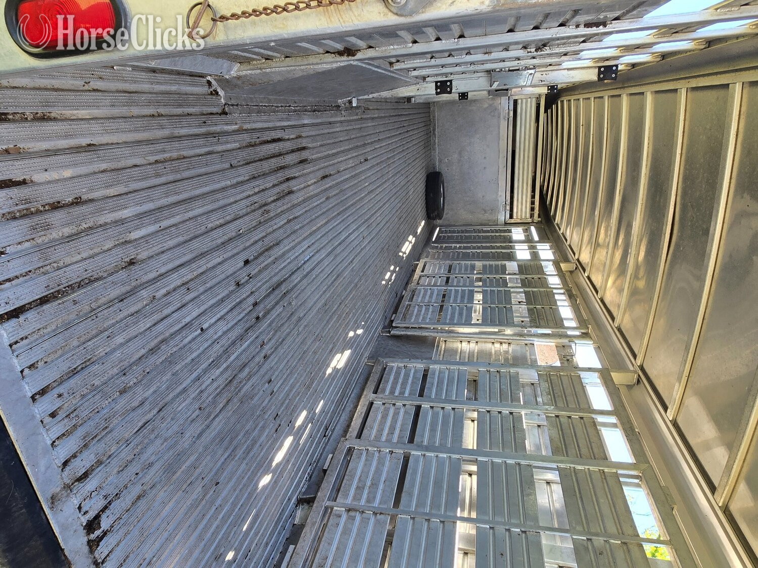 Livestock Trailers - 2005 Featherlite Trailers  Gooseneck Livestock Trailer in Wisconsin