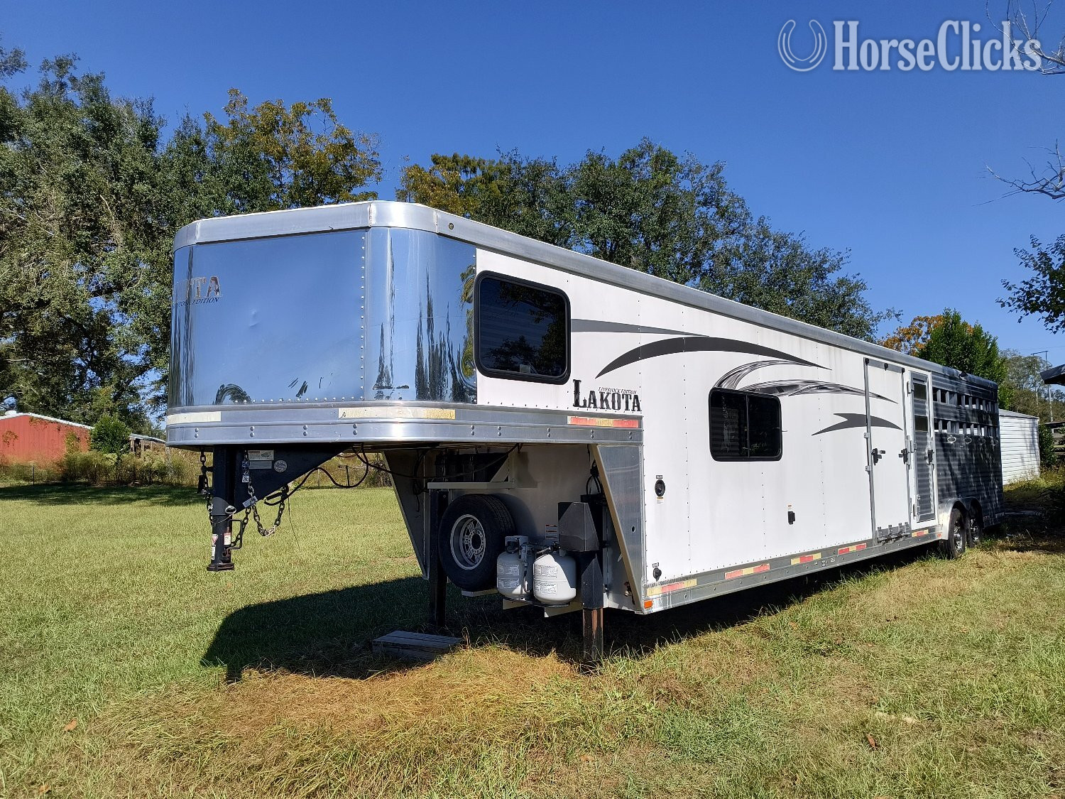 2016 Lakota Stock/Combo Gooseneck Horse Trailer in Florida