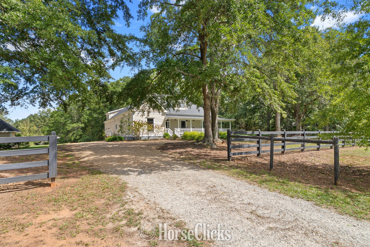 Beautiful home on 15 acres - Farms