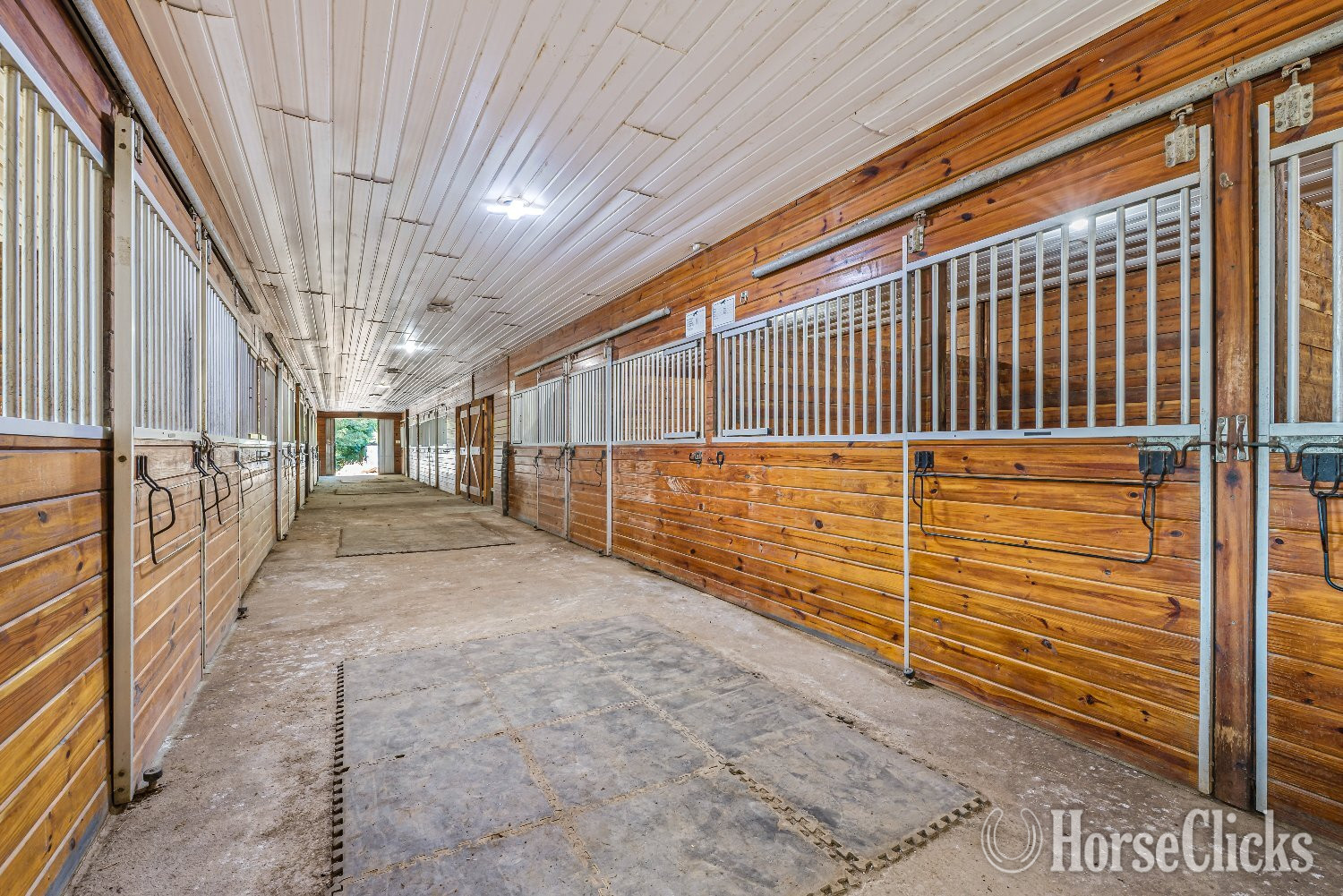 Connecticut Equine Facility