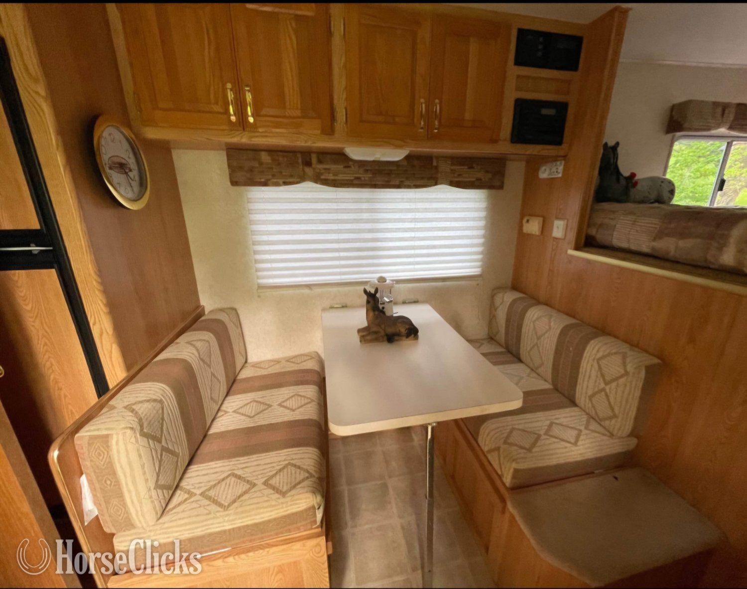 2003 C&C Show Stopper Gooseneck Horse Trailer - Horse Trailers in Connecticut
