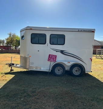 2007 S&H Trailers Contender Sport Bumper Pull Horse Trailer