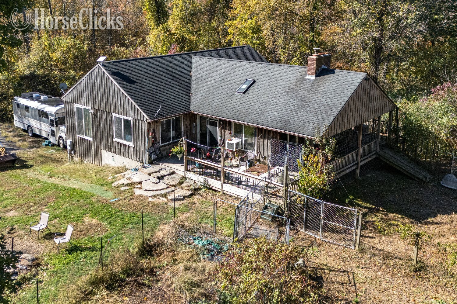 71 acres, Totally privacy - Ranch in Connecticut