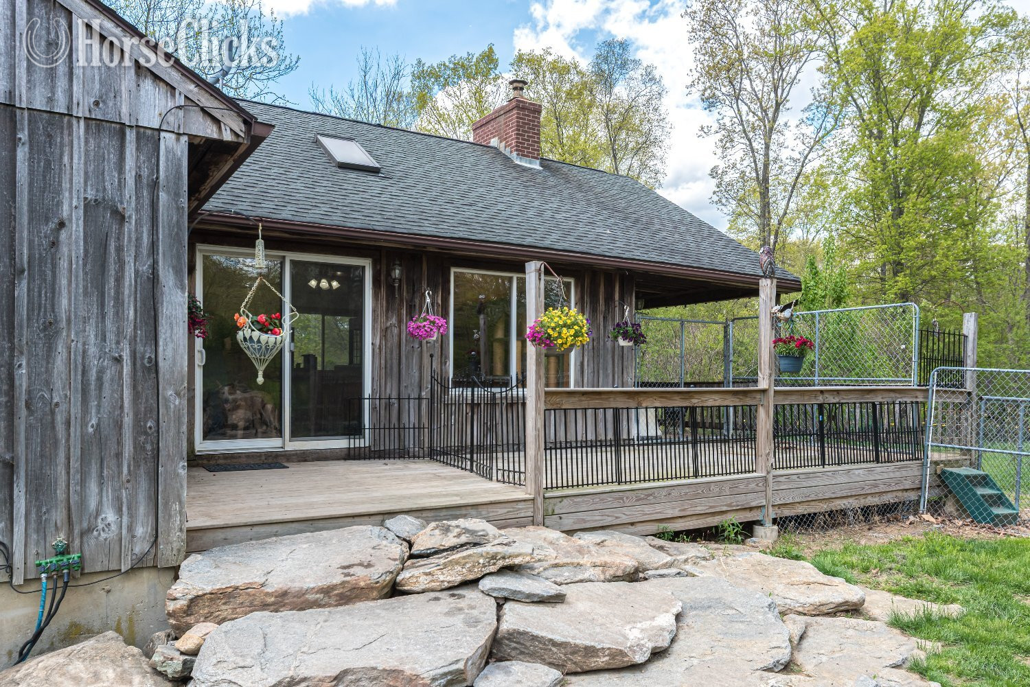Ranch - 71 acres, Totally privacy in Connecticut