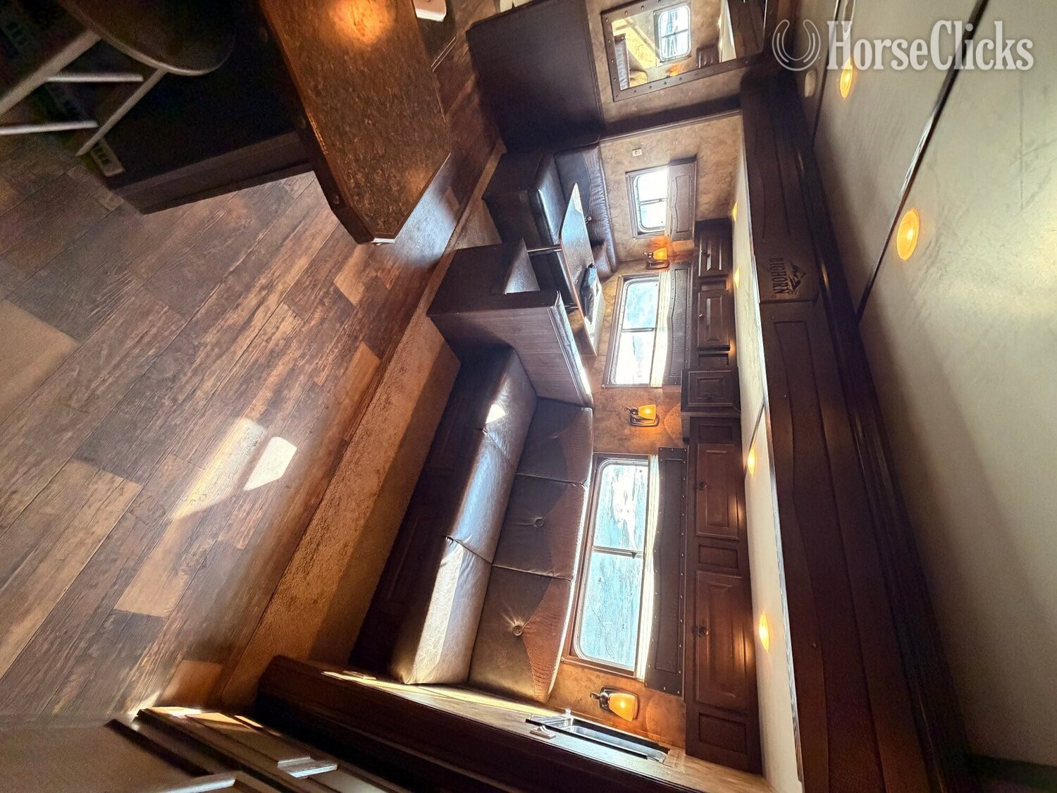 2013 Lakota Bighorn Gooseneck Horse Trailer - Horse Trailers in Ohio
