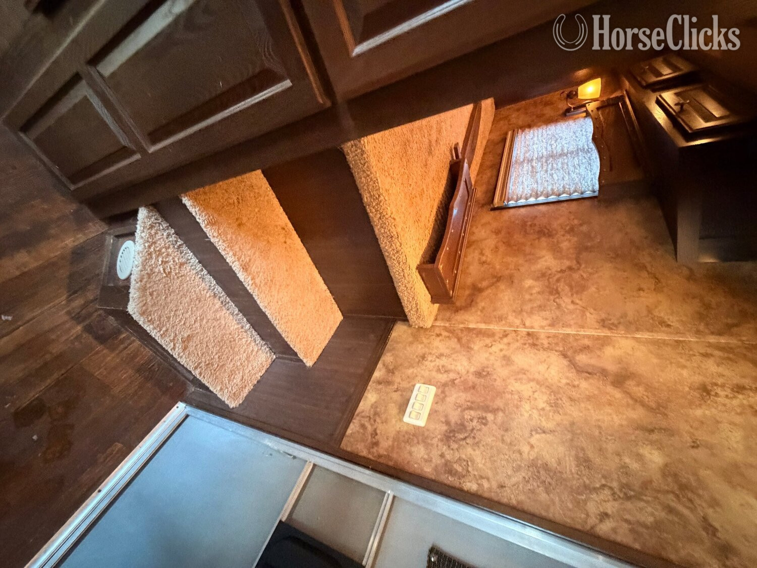 2013 Lakota Bighorn Gooseneck Horse Trailer Ohio