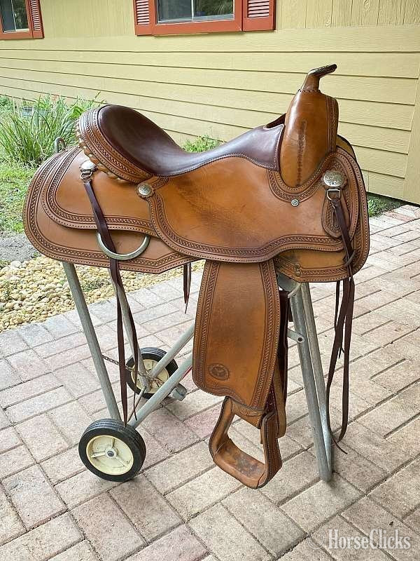15.5" Circle Y Western Saddle
