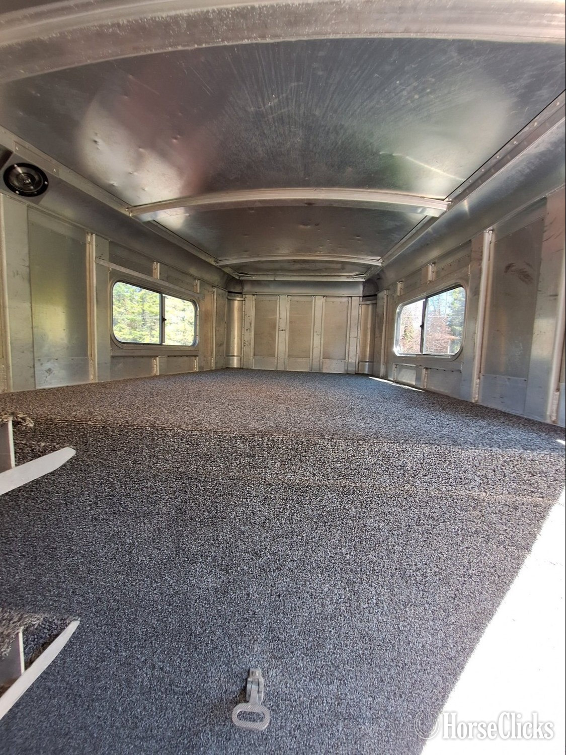 Horse Trailers - 2000 4-Star Trailers 2 Horse Slant Load Gooseneck Horse Trailer