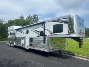 2026 Lakota Bighorn Gooseneck Horse Trailer