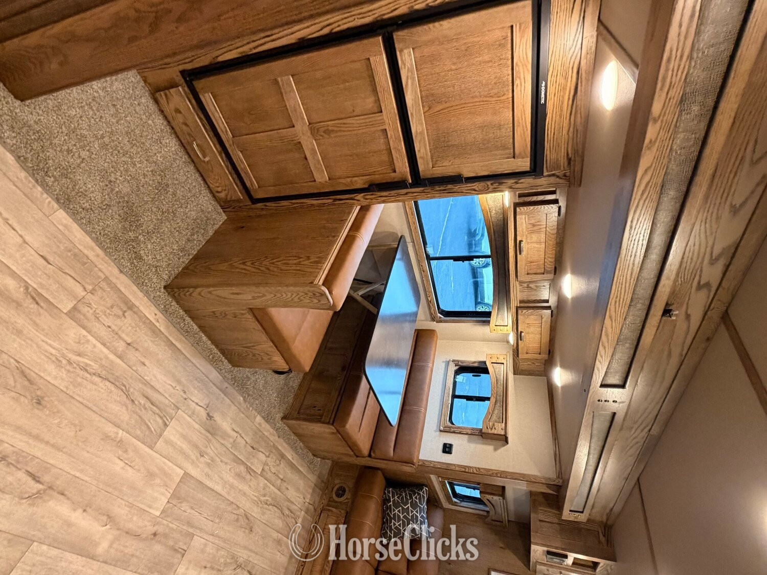 2026 Lakota Charger Gooseneck Horse Trailer - Horse Trailers