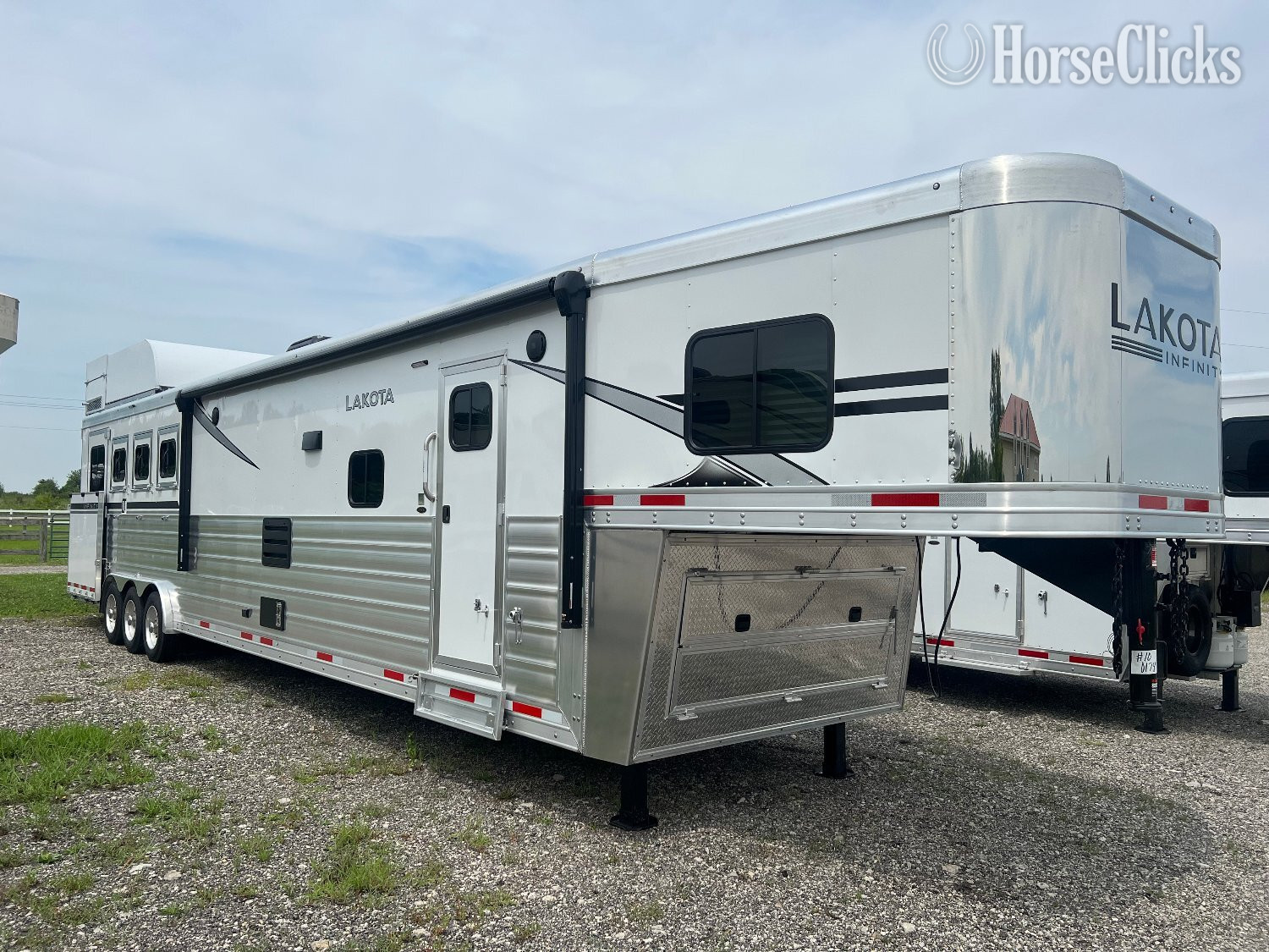 2026 Lakota Infinity Gooseneck Horse Trailer in Ohio