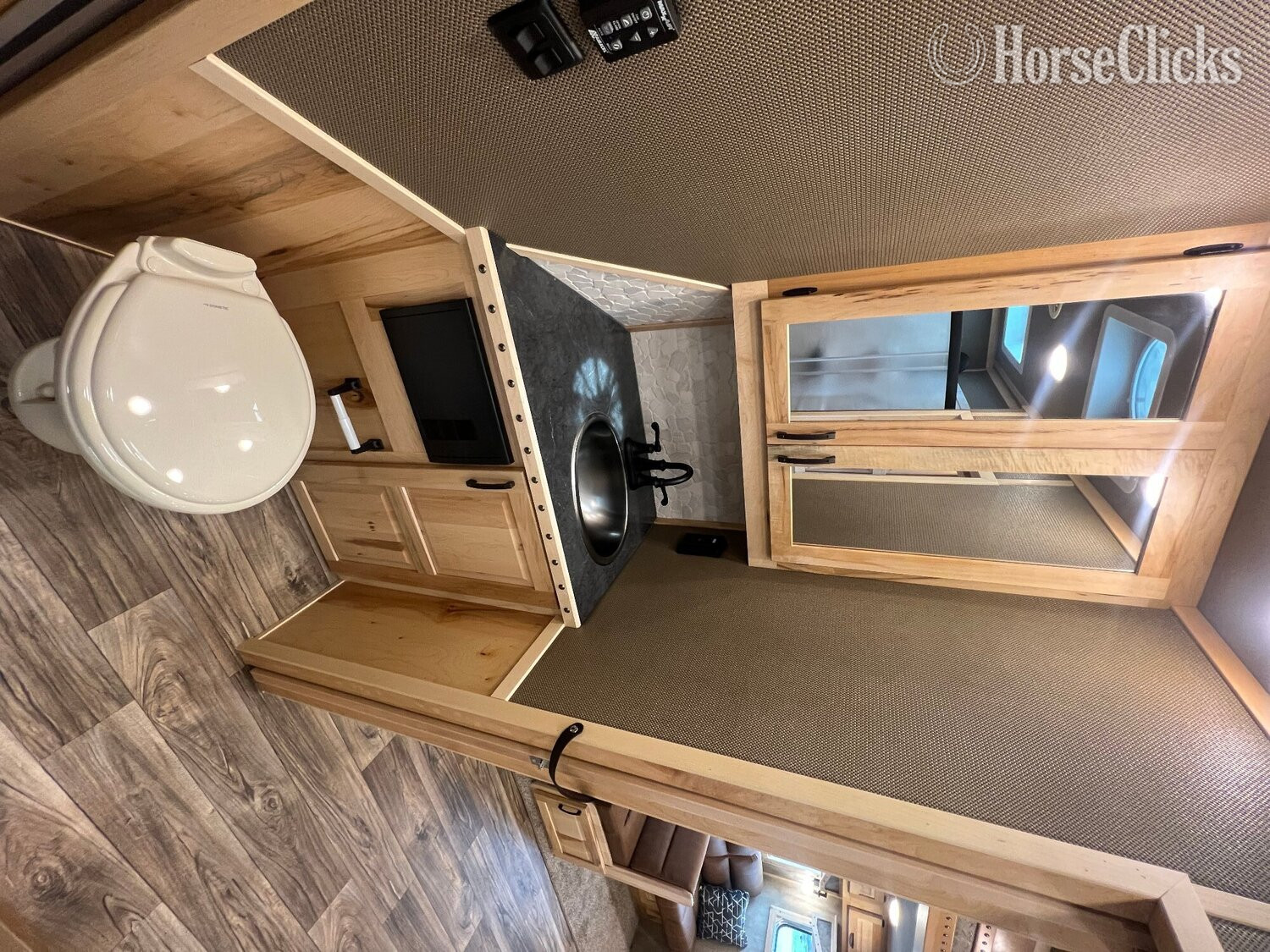 Horse Trailers - 2026 Lakota Infinity Gooseneck Horse Trailer