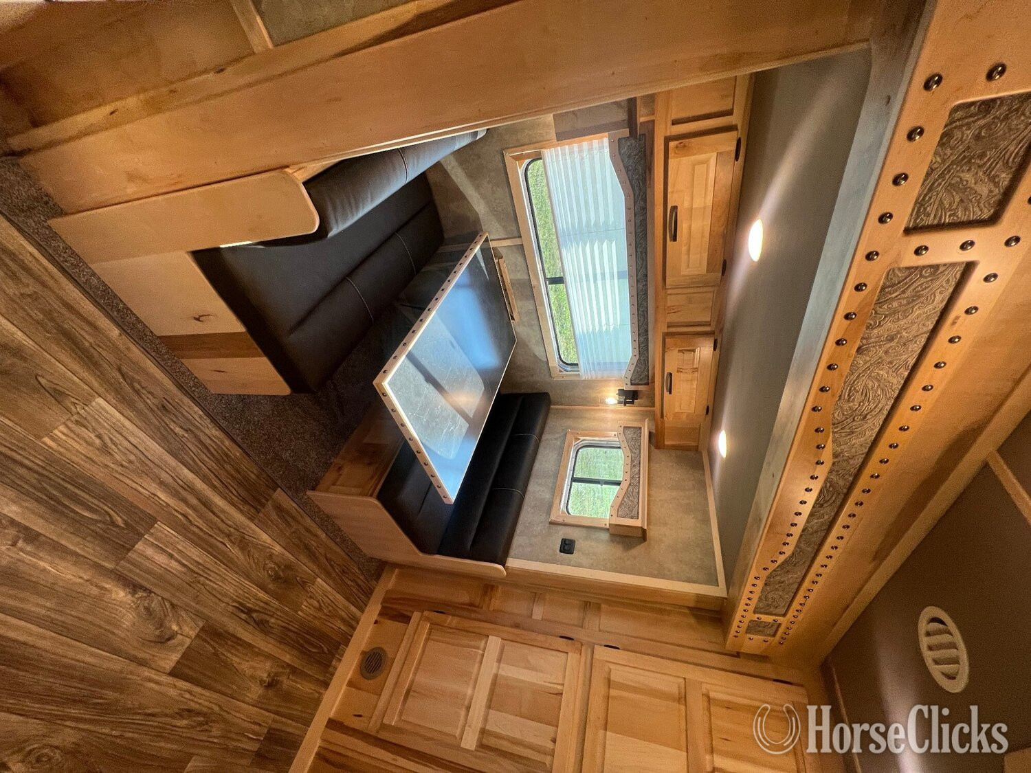 Horse Trailers - 2026 Lakota Infinity Gooseneck Horse Trailer in Ohio