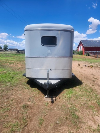 1992 Logan Coach 3 horse slant Bumper Pull Horse Trailer